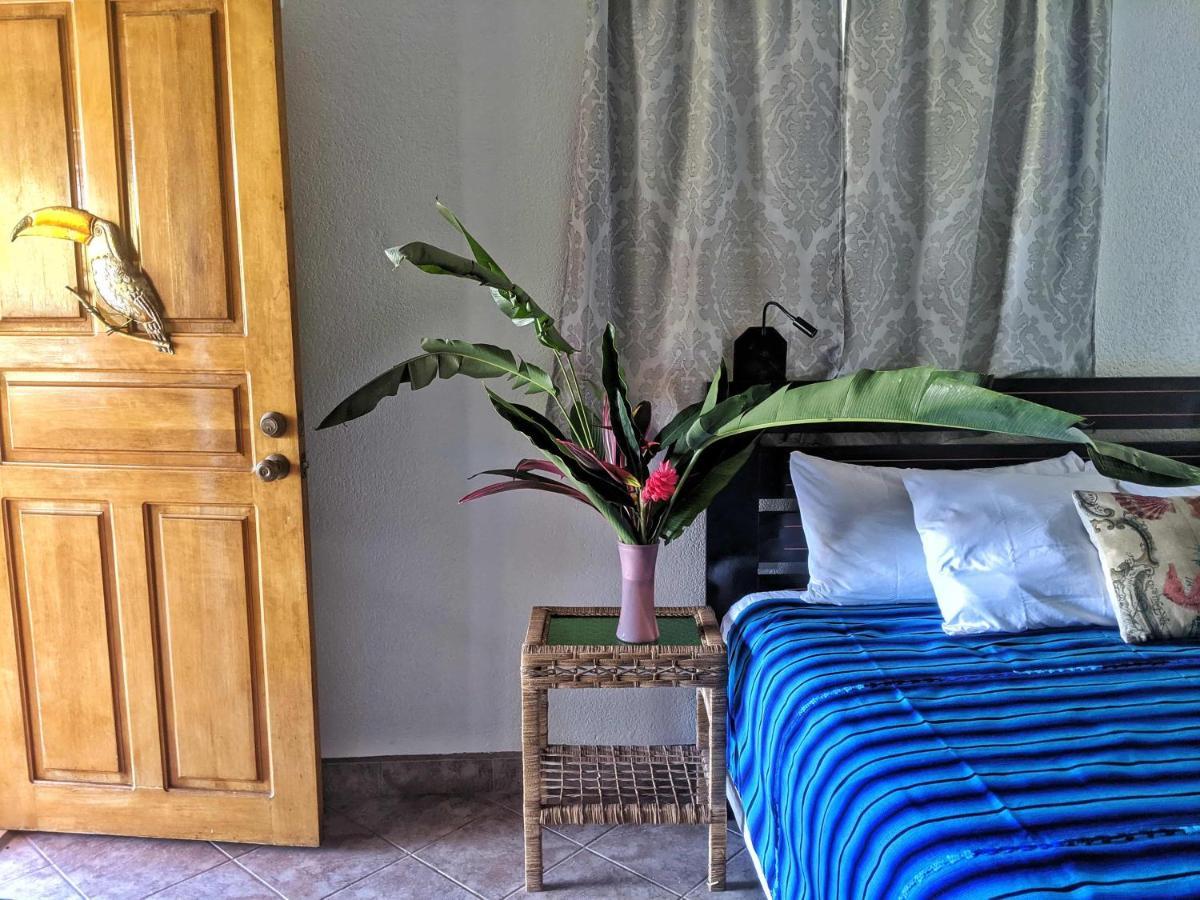 Seaside Inn Roatan West Bay Bagian luar foto